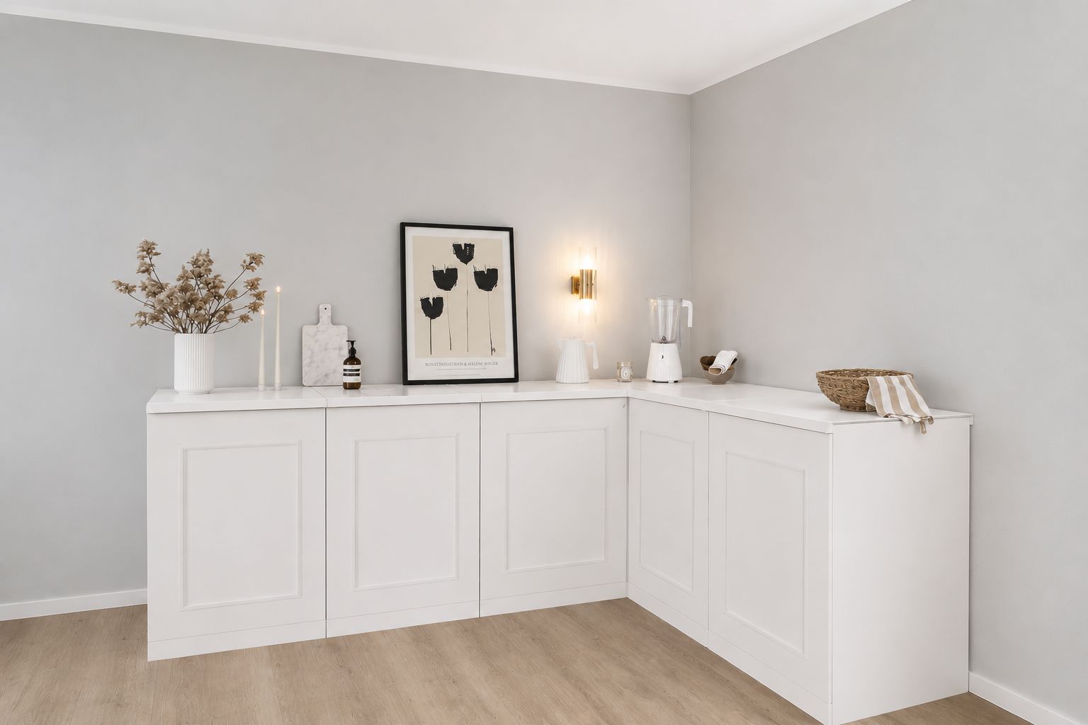Pappküche 240 × 180 cm in L-Form in Schneeweiß für Home Staging