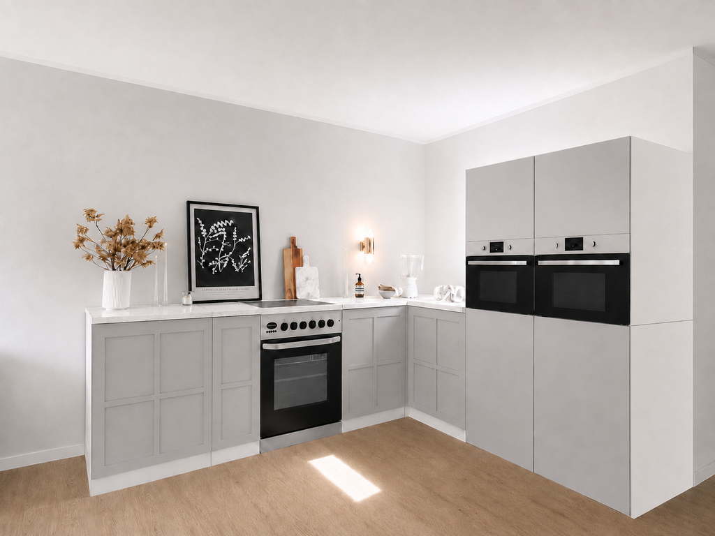Pappküche 270 × 240 cm mit zwei Hochschränken in Hellgrau für Home Staging