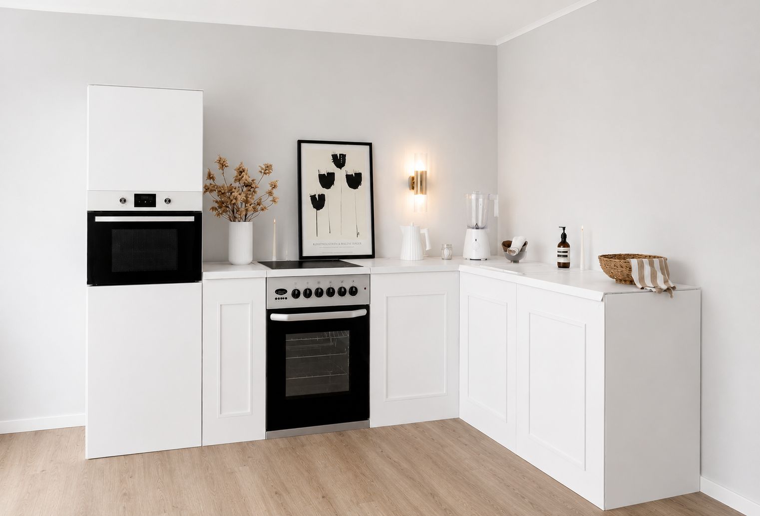 Pappküche 270 × 180 cm mit Hochschrank und Herd für Home Staging
