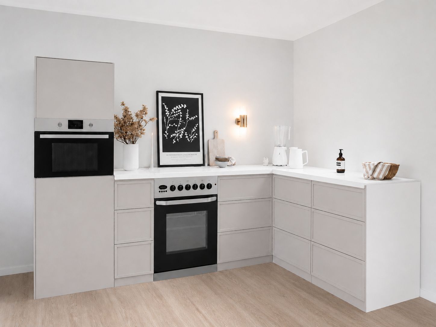 Pappküche 270 × 180 cm mit Hochschrank und Herd – Anwendungsbeispiel im Home Staging