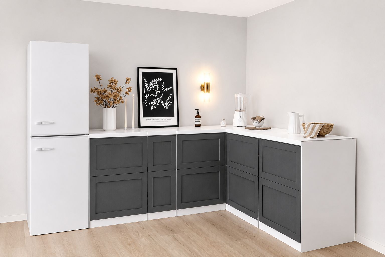 Pappküche 270 × 180 cm mit Kühlschrank – Anwendungsbeispiel im Home Staging